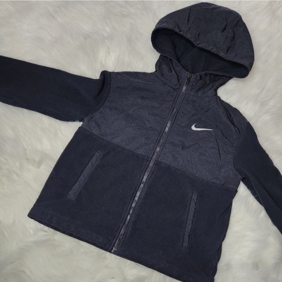 Girls- Nike Fleece Jacket (small) - Picture 2 of 9